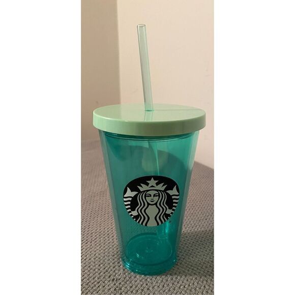 STARBUCKS Green St.Patricks Day 16fl oz Green 2016 Tumbler with Straw - Picture 2 of 4